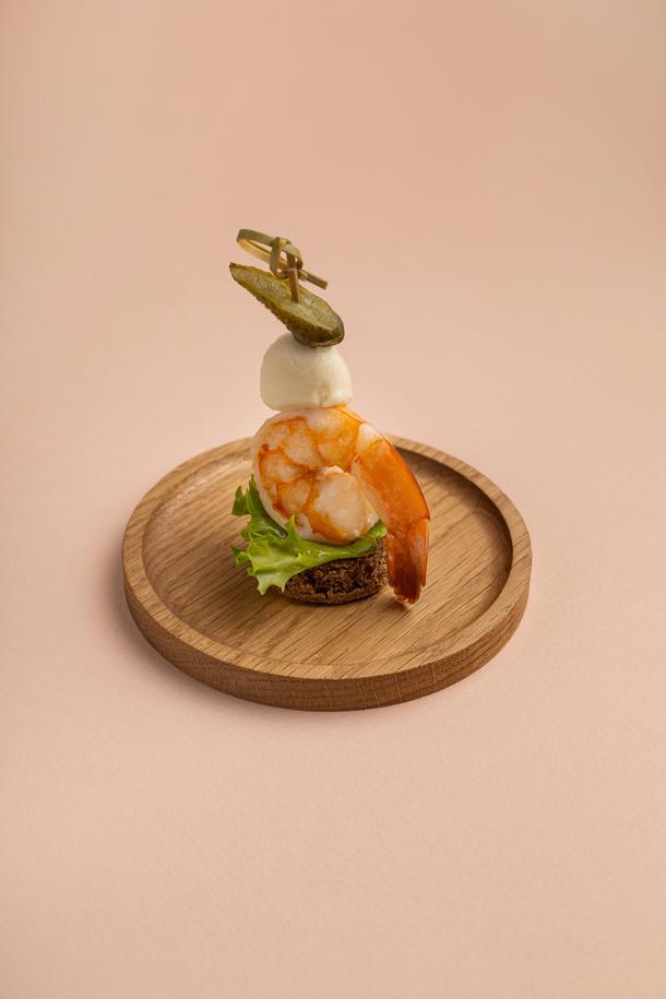 Канапе с креветкой