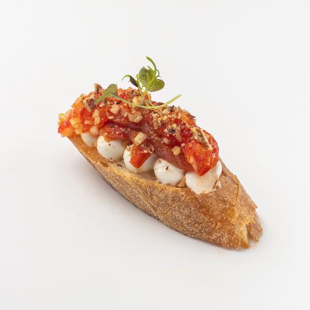 Брускетта с запеченным перцем 6 шт