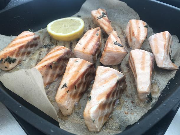 Мини-шашлычок из филе атлантического лосося, маринованного в соусе «Лайм»