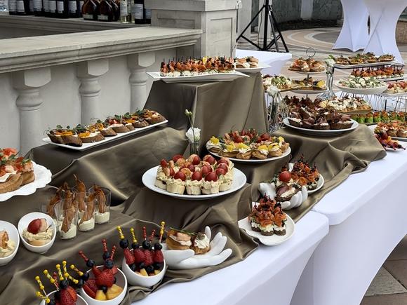 Недорогой фуршетный сет на 30 персон в Самаре