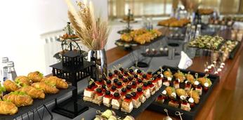 Недорогой фуршетный сет с горячими закусками на 25 персон