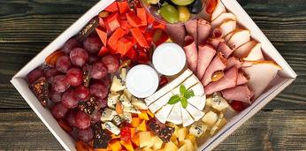 Романтический сет "Под вино" на 2-4 персоны