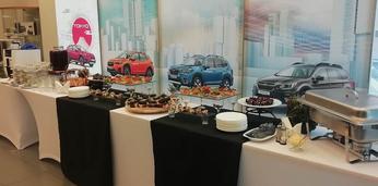 Легкий фуршет с горячими закусками и обслуживанием премиум на 30-35 персон