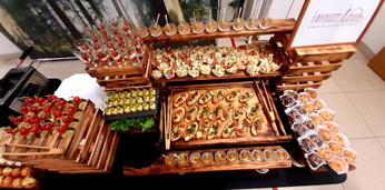 Доставка блюд и напитков на 44 персоны