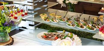 Доставка блюд и напитков на 8 персон